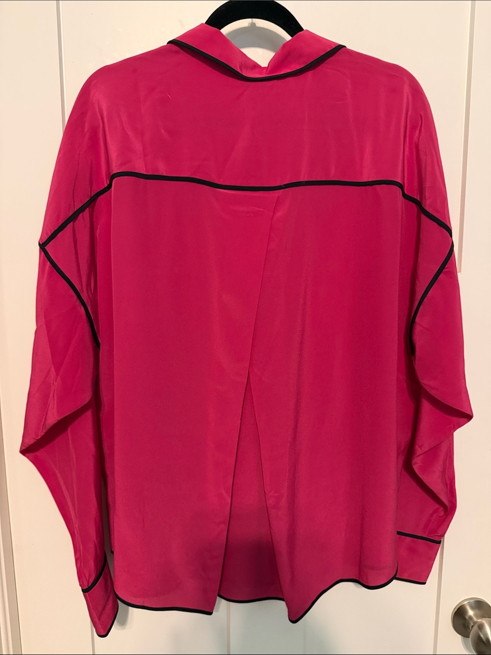 NWT Calme by Johnny Was 100% Silk Hot Pink Blouse with Black Piping - Picture 5 of 5
